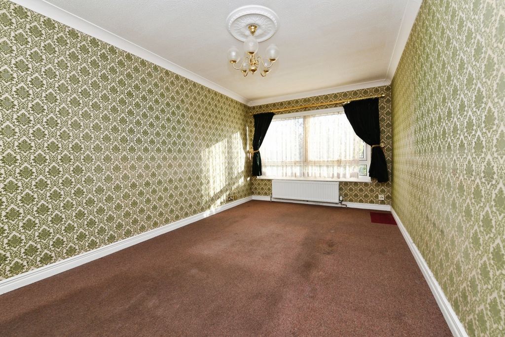 Property photo 3 of 13 Photo