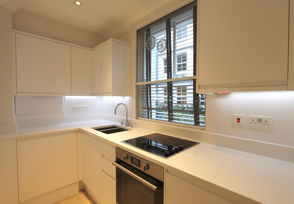 Property photo 2 of 9 953194
