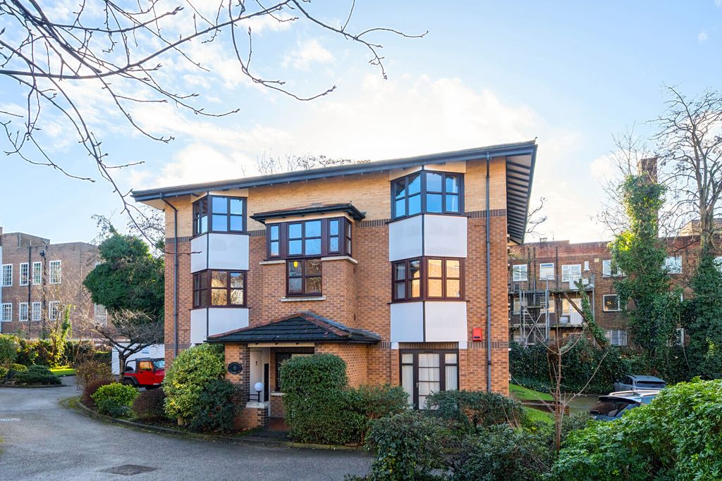 Property photo 2 of 3 1401193-2-696A1d3...