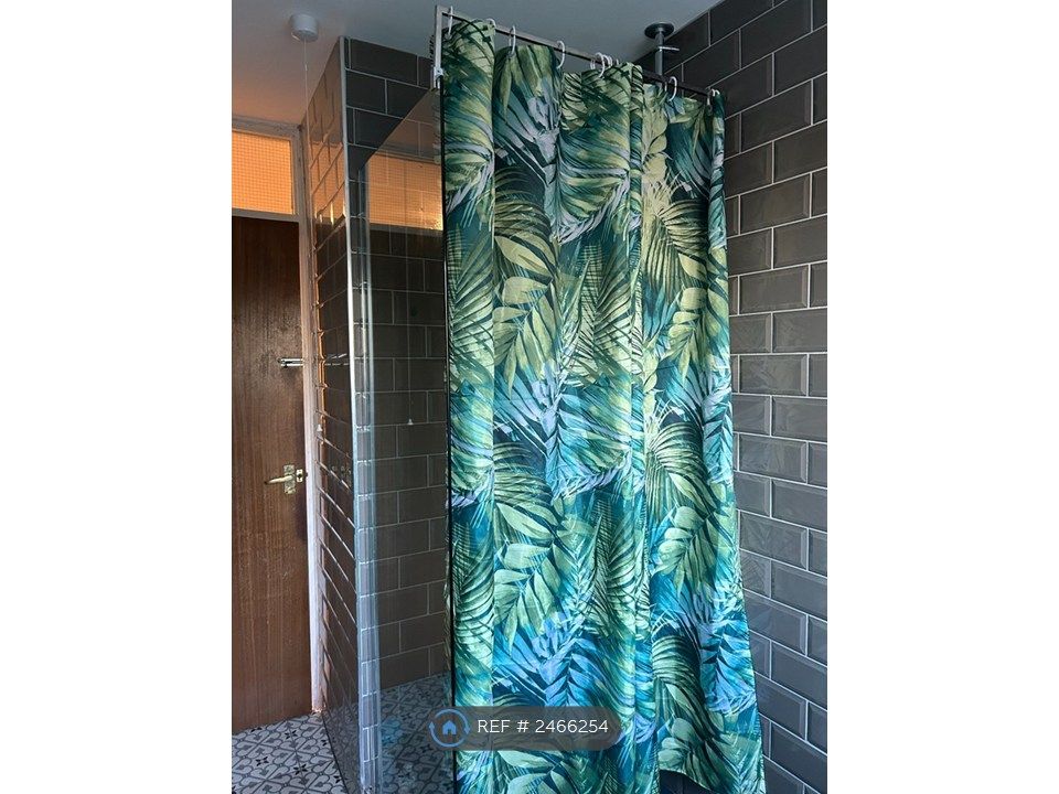 Property photo 3 of 5 Shower