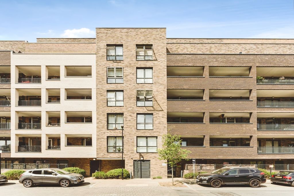Property photo 2 of 16 Pbox-Img.Jpg