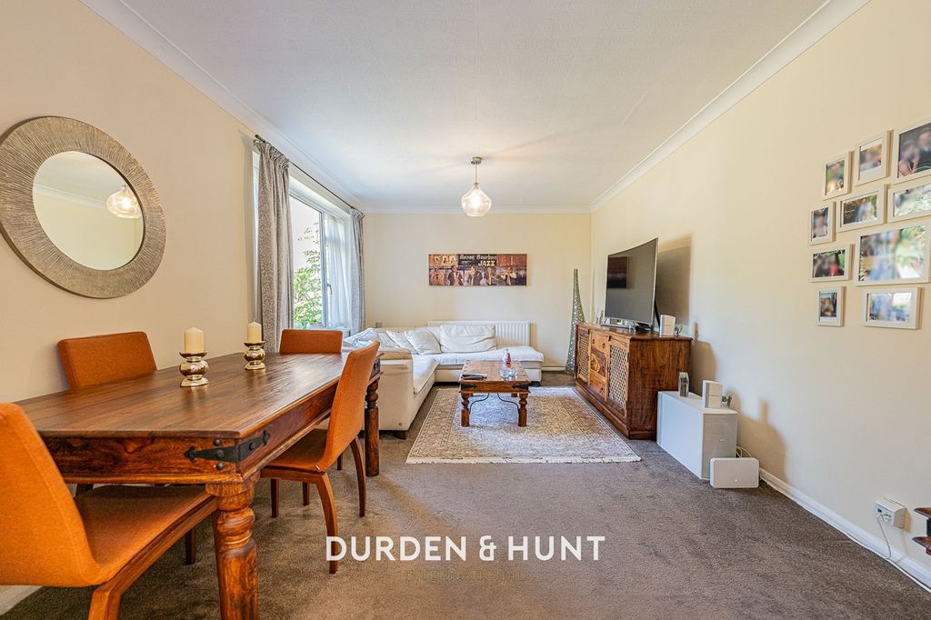 Property photo 2 of 21