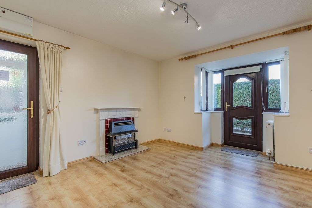 Property photo 3 of 9 83288