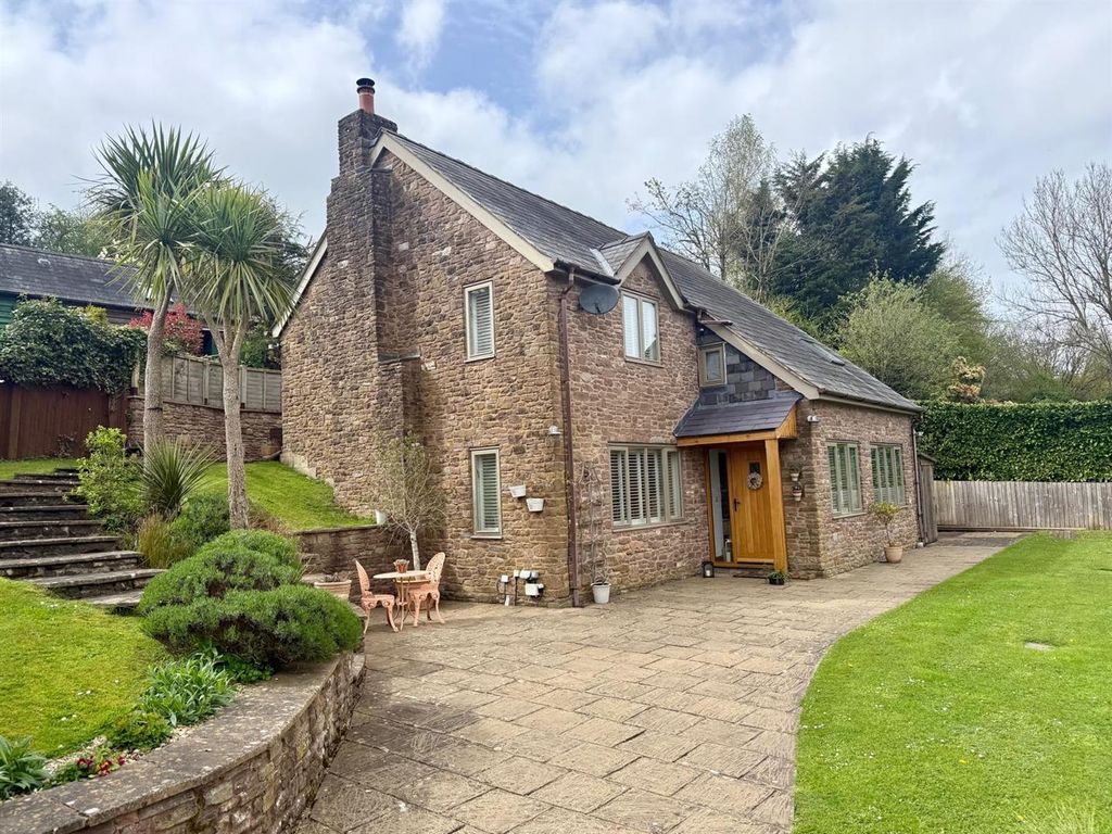 Property photo 1 of 23