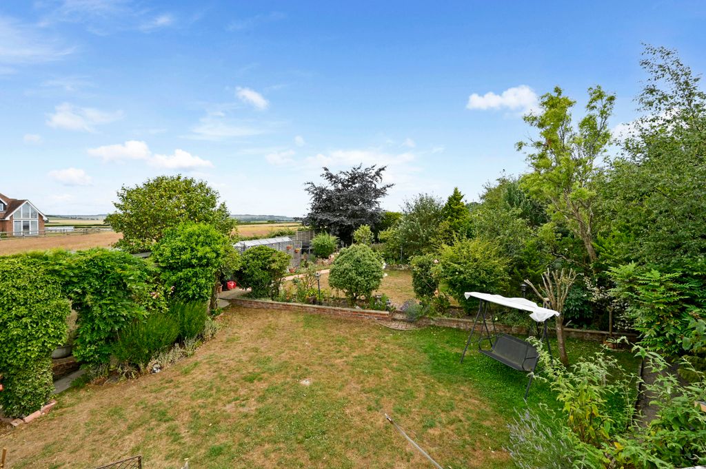 Property photo 2 of 23