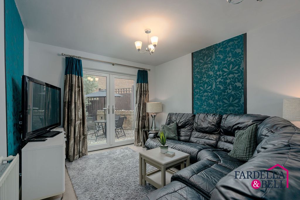 Property photo 2 of 14