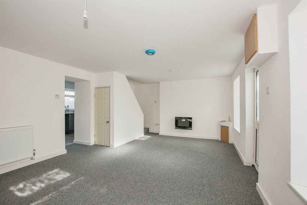 Property photo 2 of 11 Image