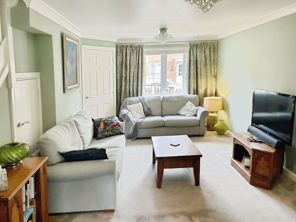 Property photo 2 of 18
