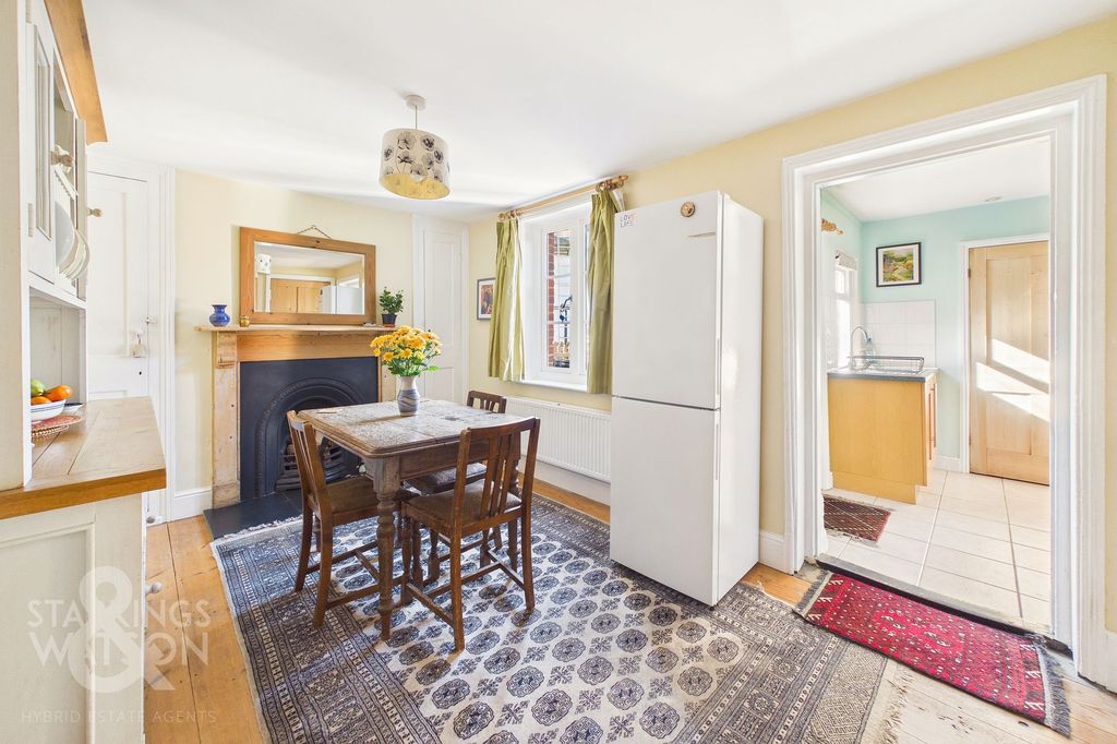 Property photo 3 of 24