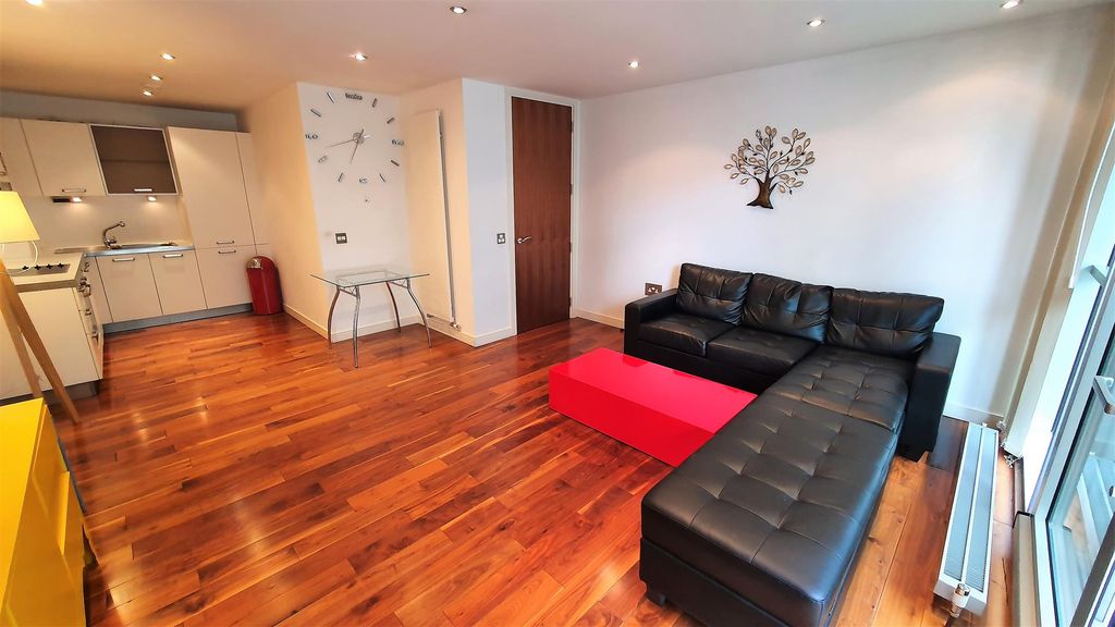 Property photo 3 of 35