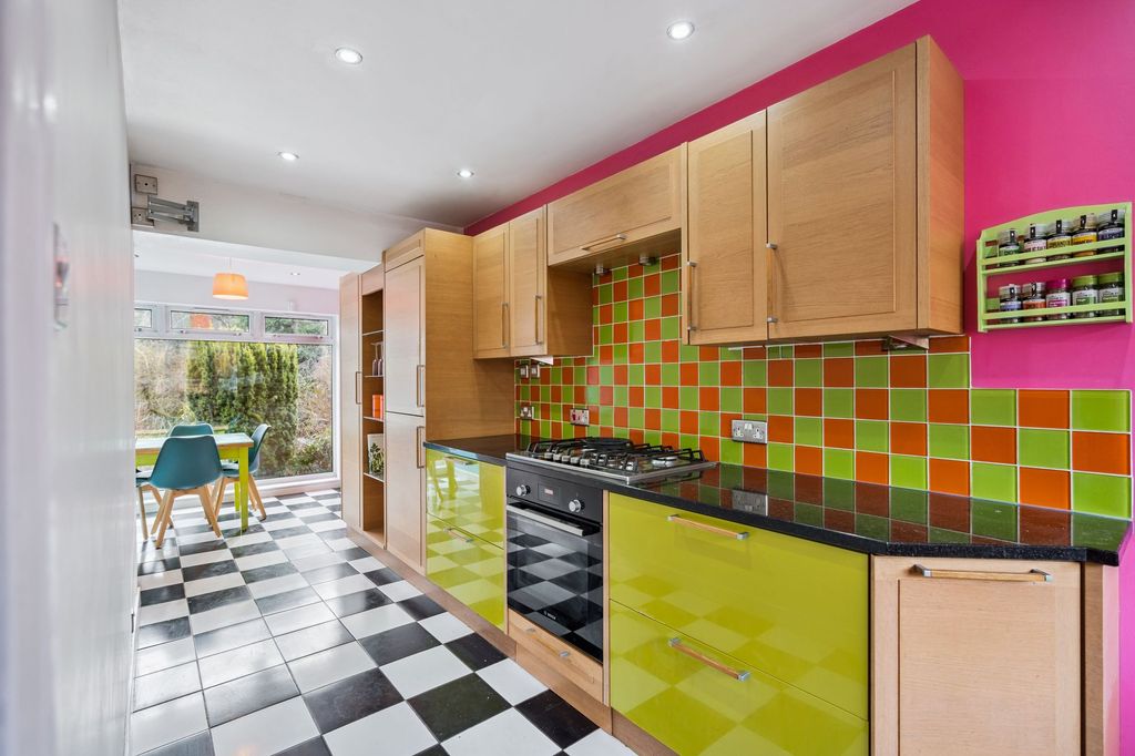 Additional image 4 of 3 bed detached house for salePelstream Avenue, Stirling FK7