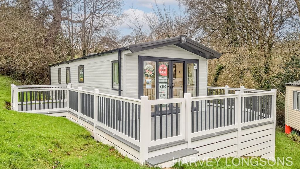 Property photo 1 of 20 Willerby Lamberhurst 3