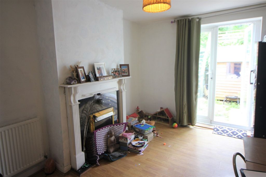 Property photo 3 of 8