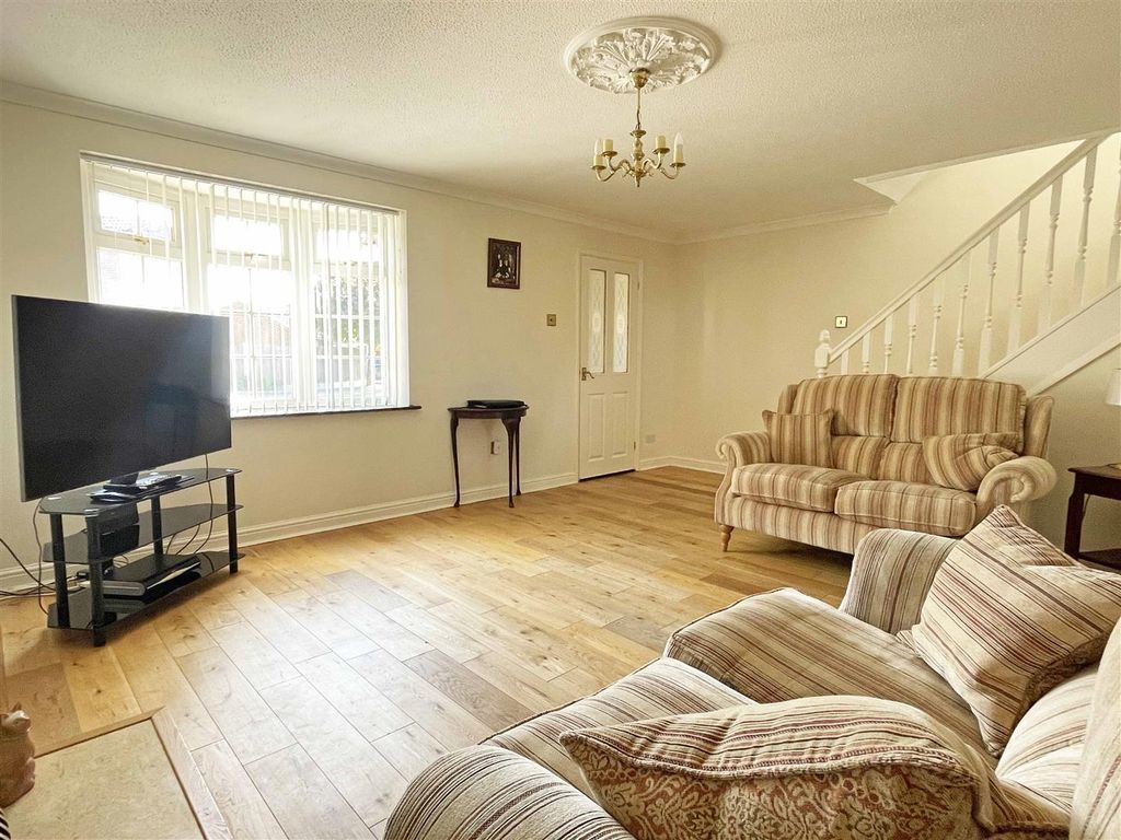 Property photo 2 of 30 Lr2.Jpg