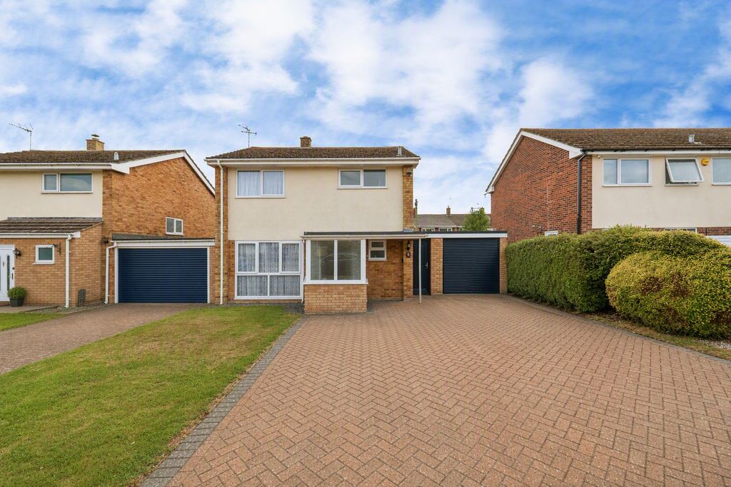 Property photo 1 of 17