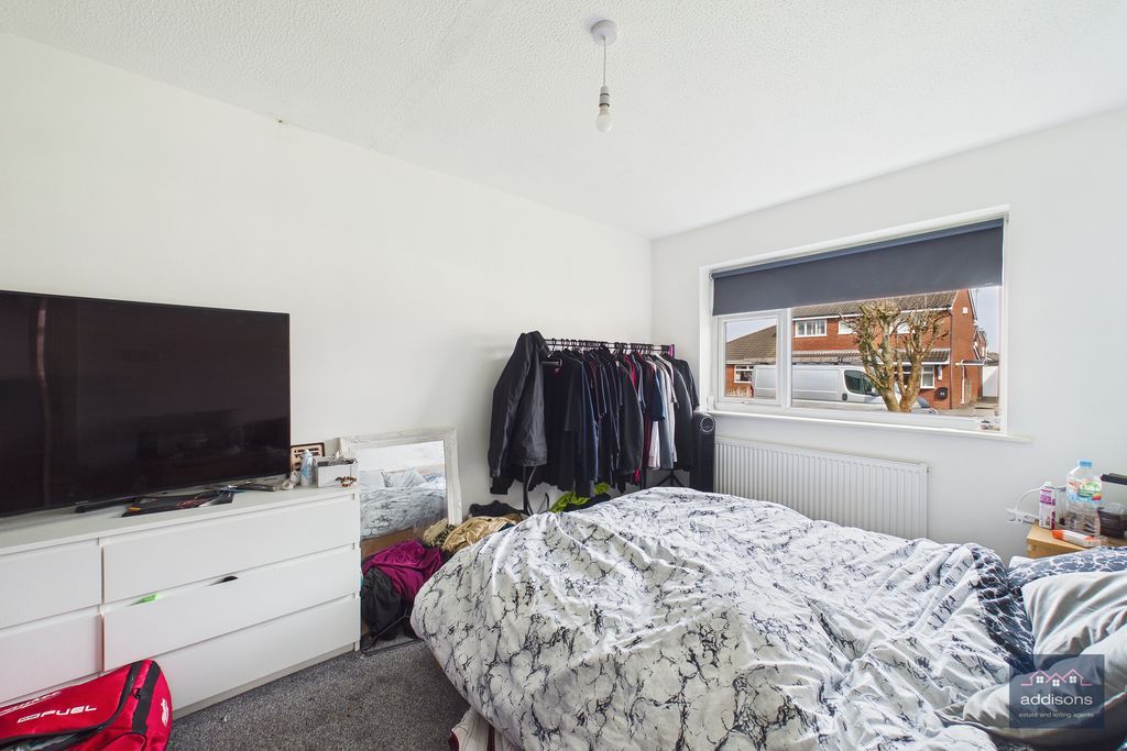 Property photo 3 of 11 Photo 2