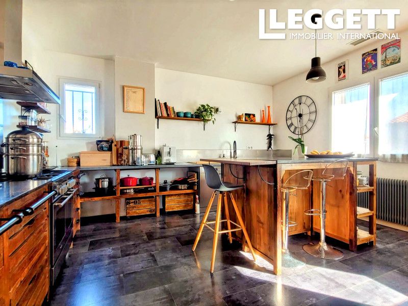 Property photo 2 of 10