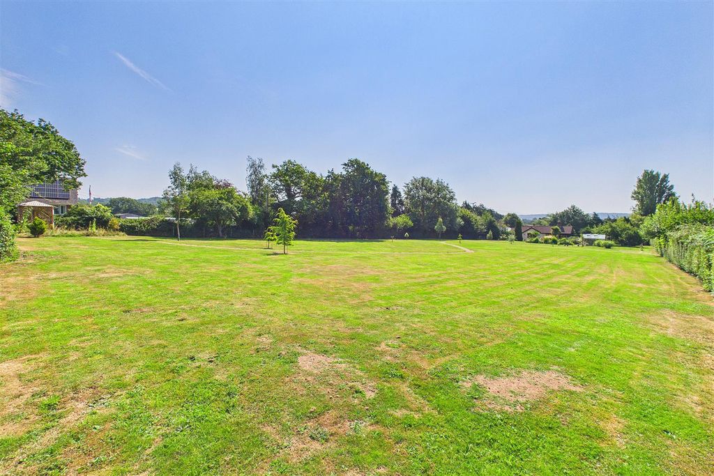 Property photo 3 of 16
