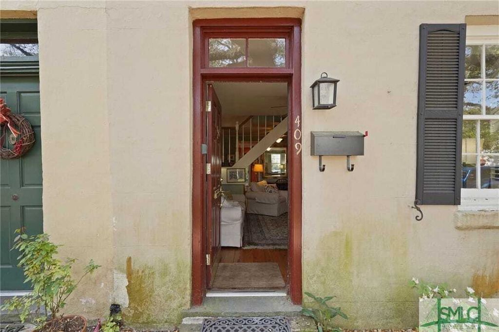 Property photo 1 of 31