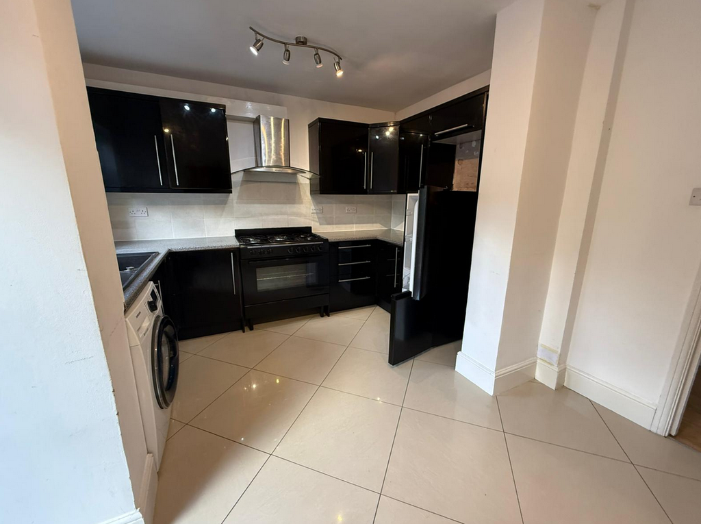 Property photo 3 of 11 Photo 3