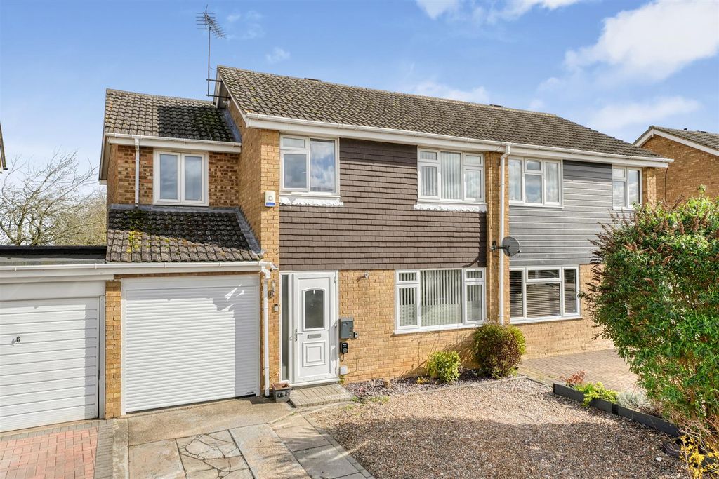 Property photo 1 of 24 A7400472_4.Jpg