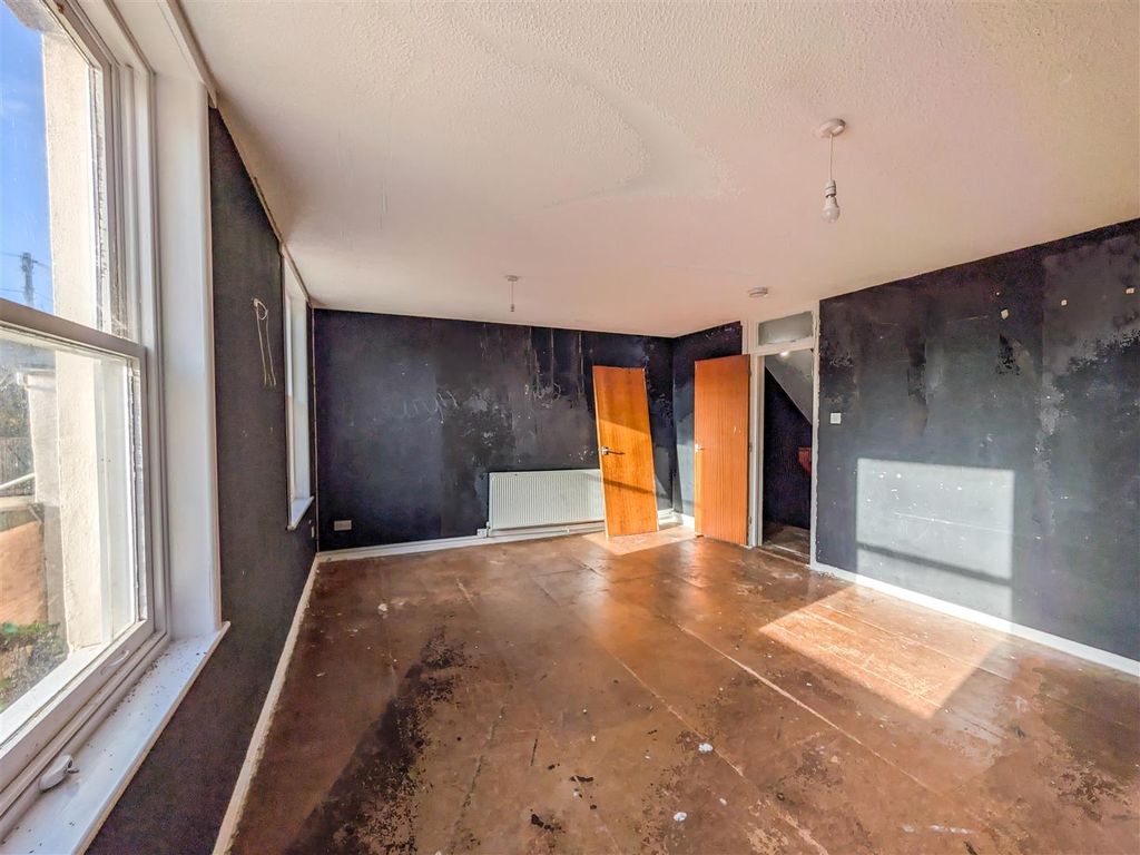 Property photo 3 of 14 40A Adelaide Street Stonehouse, Plymouth Pl1 3Jf |