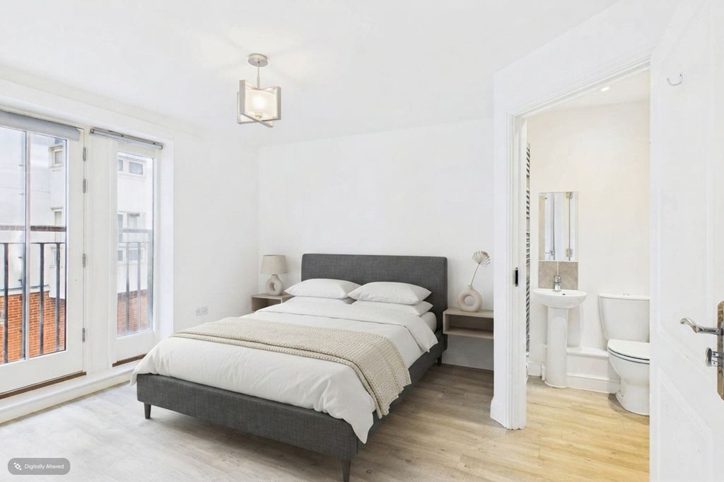 Property photo 1 of 11 Cam04580G0-Pr0056-Still002-001