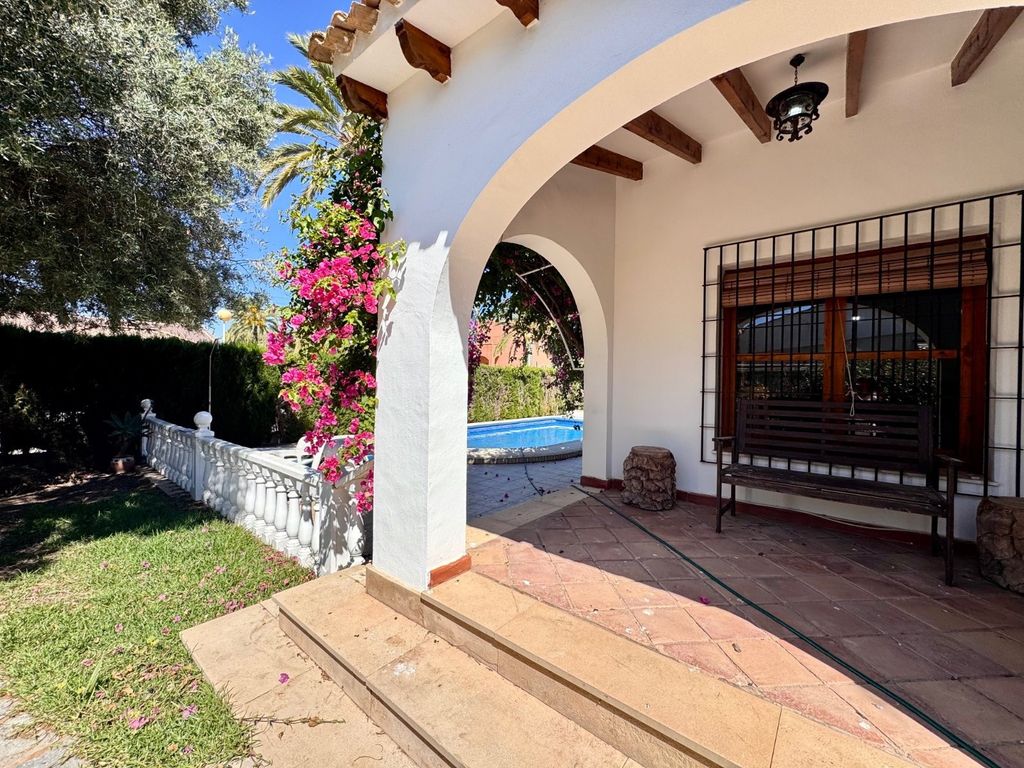 Property photo 3 of 35