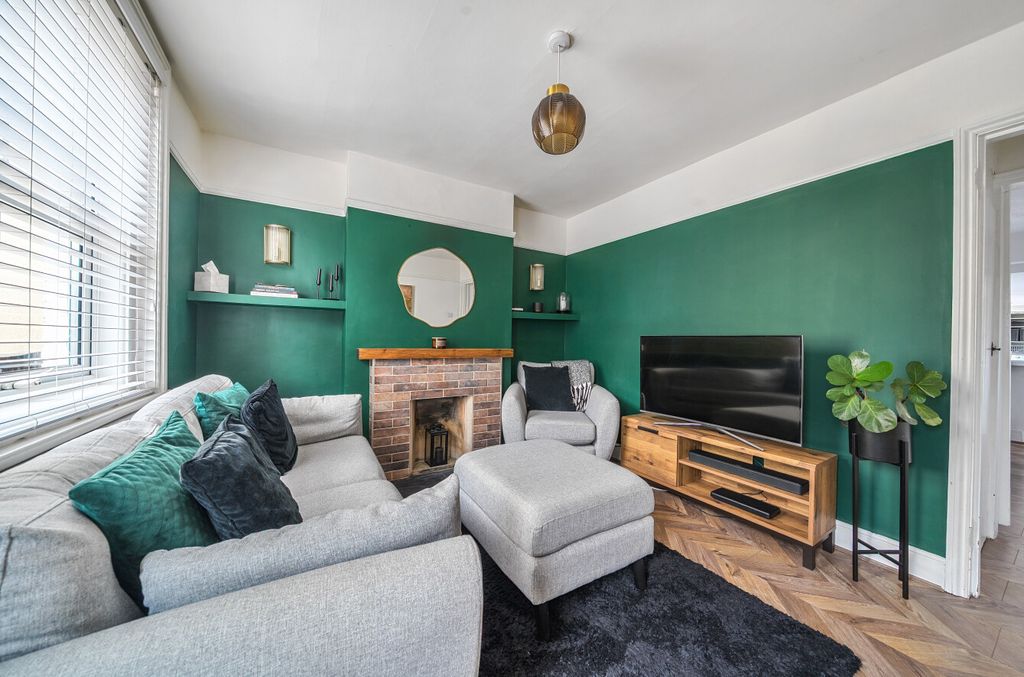 Property photo 2 of 20 1480322-2-6A45078...