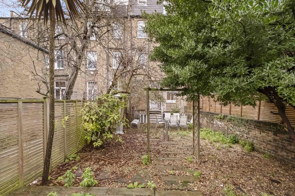 Property photo 2 of 7 Rear Garden