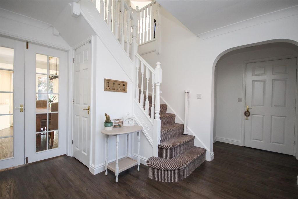 Property photo 2 of 24 Img_9881.Jpg