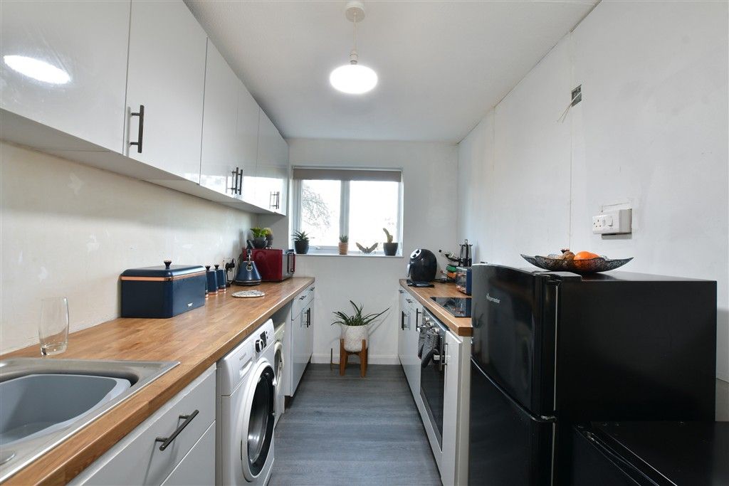 Property photo 3 of 13 Kitchen