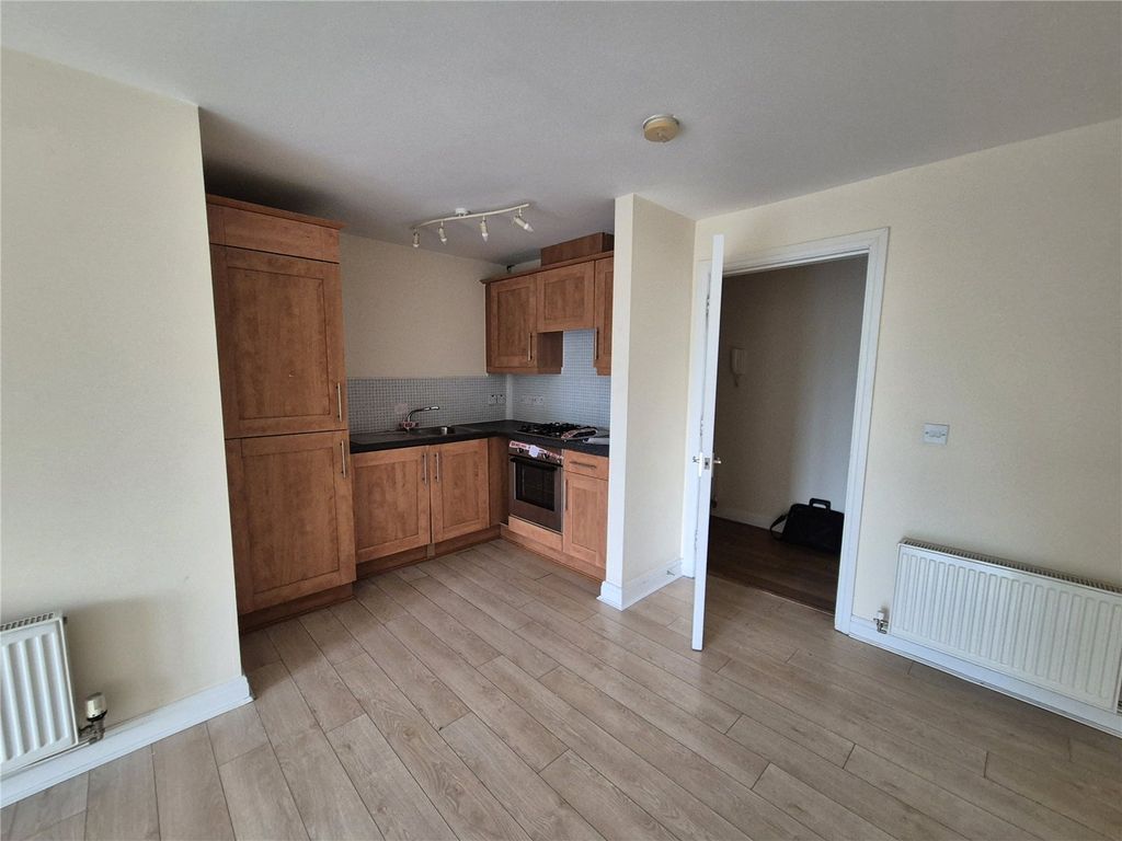 Property photo 3 of 8 Picture No. 02