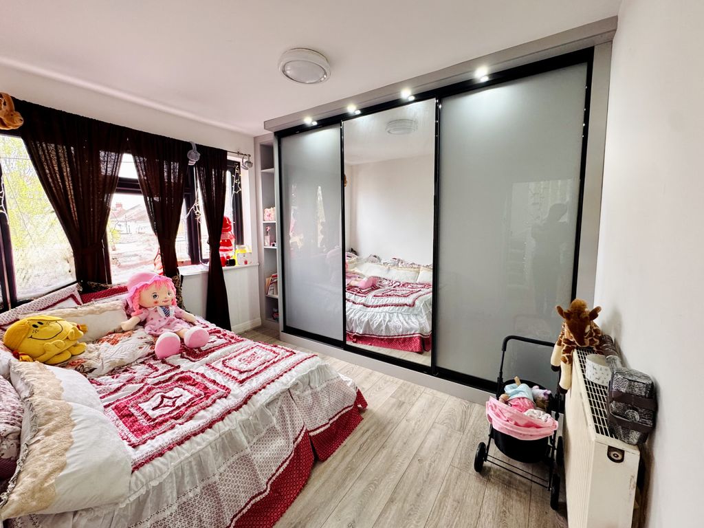 Additional image 9 of 4 bed semi-detached house for saleWeymouth Road, Hayes UB4