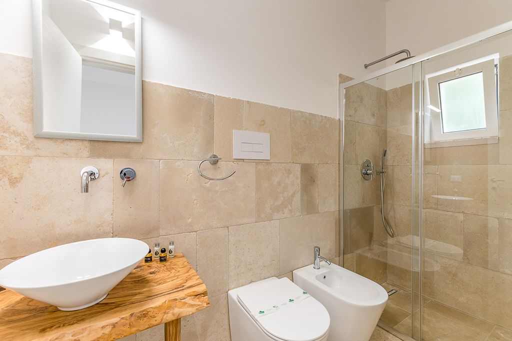 Property photo 3 of 88