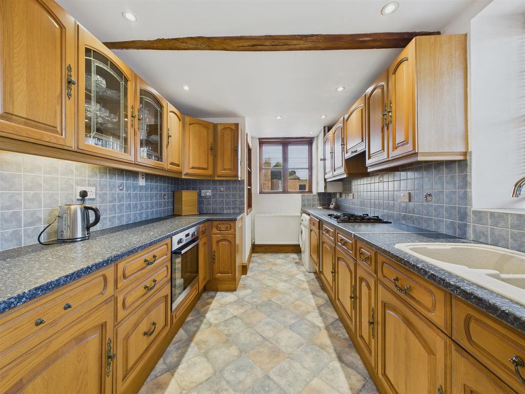 Property photo 2 of 12 Cam03972G0-Pr0228-Still008.Jpg