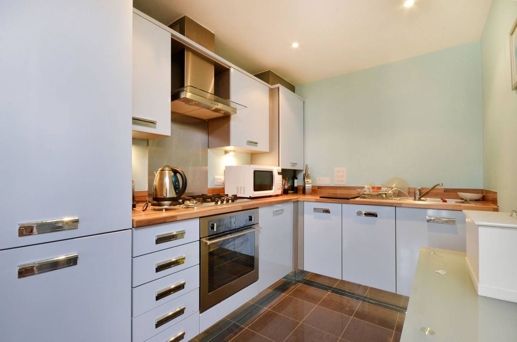 Property photo 3 of 7