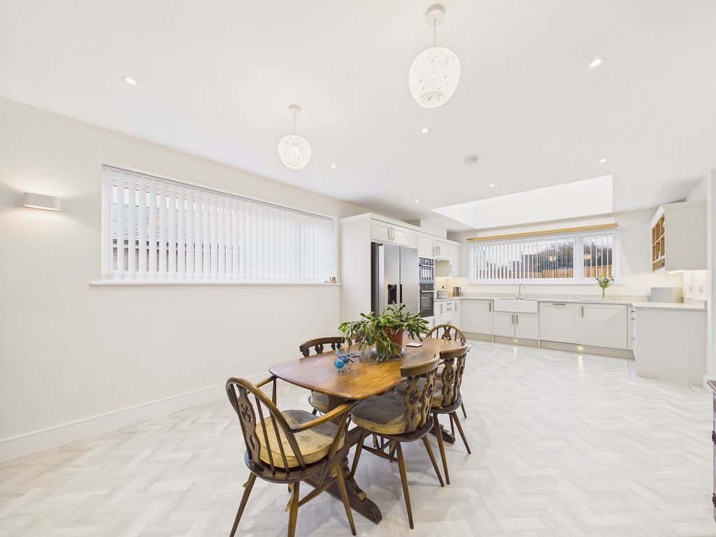 Property photo 2 of 14 Dining Kitchen