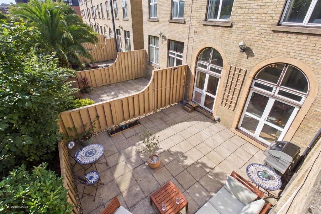 Property photo 1 of 23 Cam05152G0-Pr0535-Still010-001.Jpg