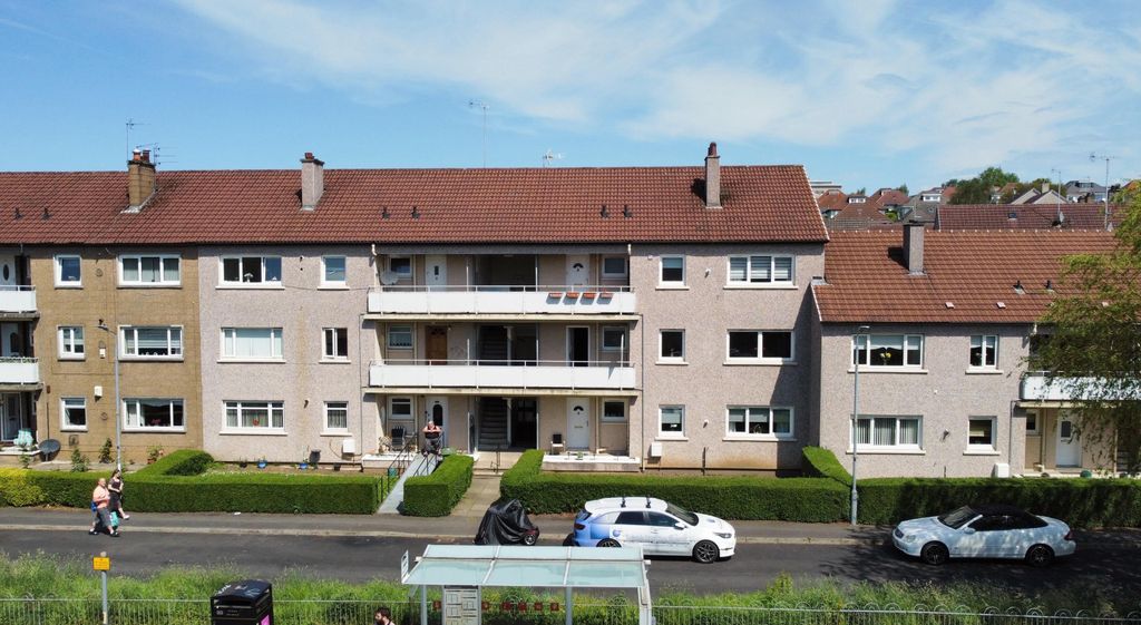 Property photo 2 of 34