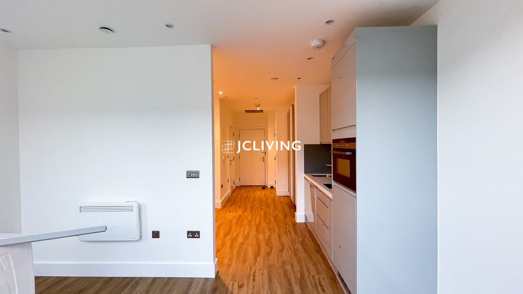 Property photo 3 of 7 Gallery