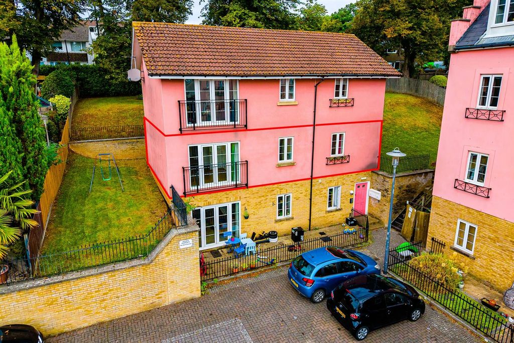 Property photo 3 of 26 57 Sally Hill, Portishead, North Somerset, Bs20 7B