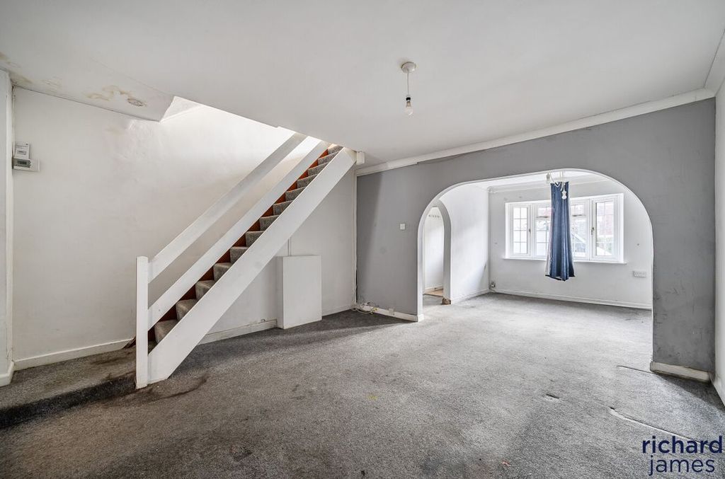 Property photo 2 of 11 4B899Cdd15Ec4A9A9E37B2d84F439A6c