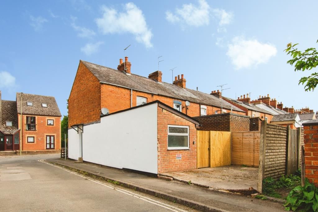 Property photo 2 of 7 External