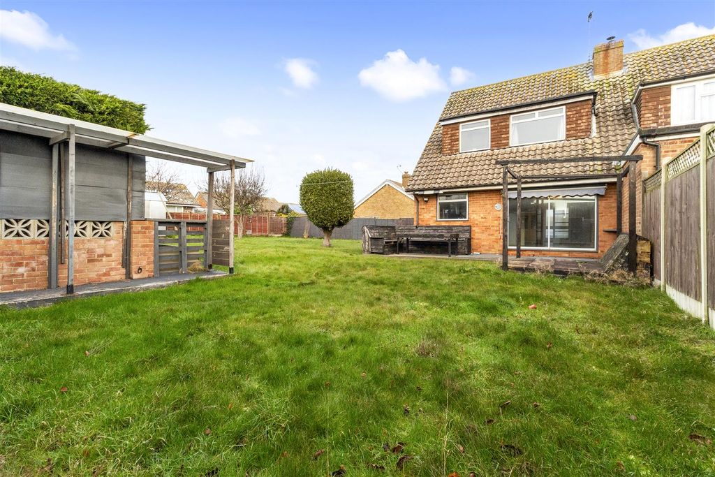 Property photo 2 of 21 7 Tamar Close-018.Jpg