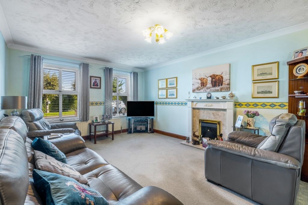 Property photo 2 of 32 15 Welby Gardens (Holbeach)-16