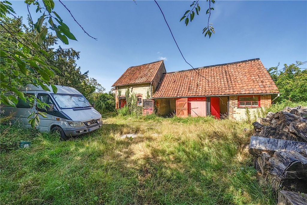 Property photo 2 of 18 Outbuilding