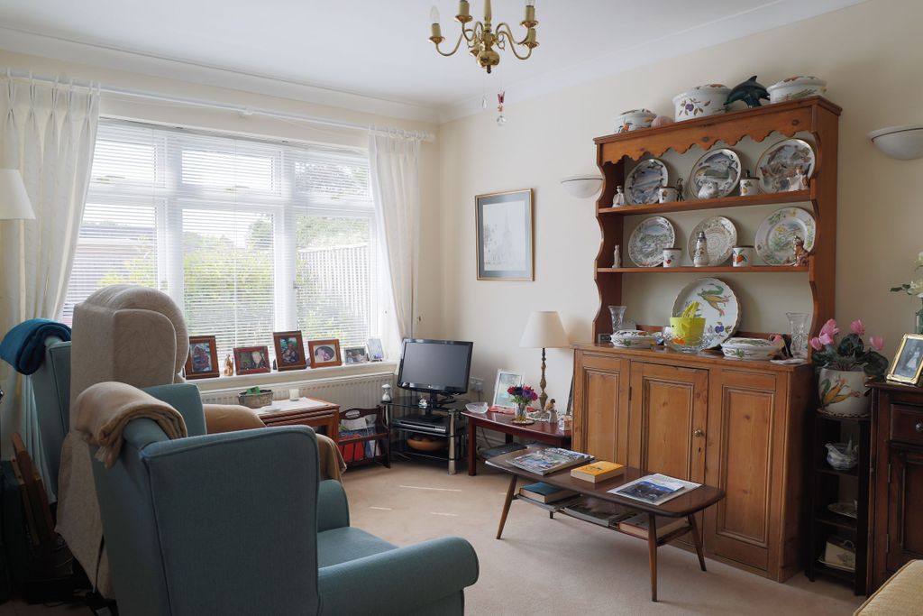 Property photo 2 of 11