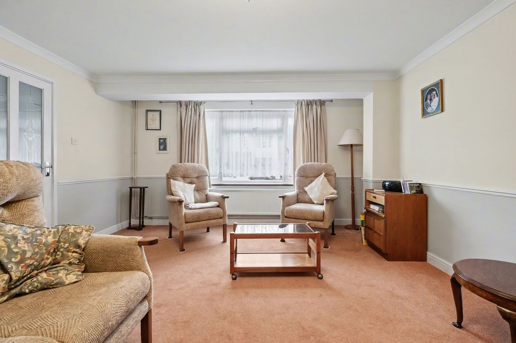 Property photo 3 of 14