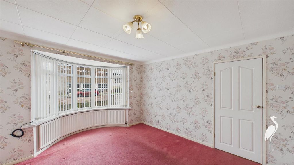 Property photo 3 of 26 Lounge